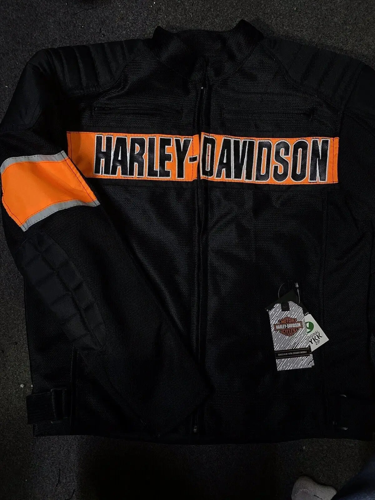 Men's Harley-Davidson Victory Lane Leather Motorcycle Jacket – Front View 3